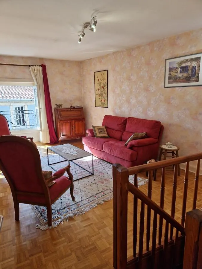 Appartement 120 M² Duplex Coeur Historique Au Calme Le Puy-en-Velay Apartment