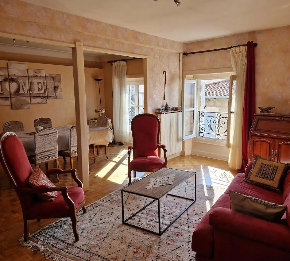 Appartement 120 M² Duplex Coeur Historique Au Calme Le Puy-en-Velay 0*,