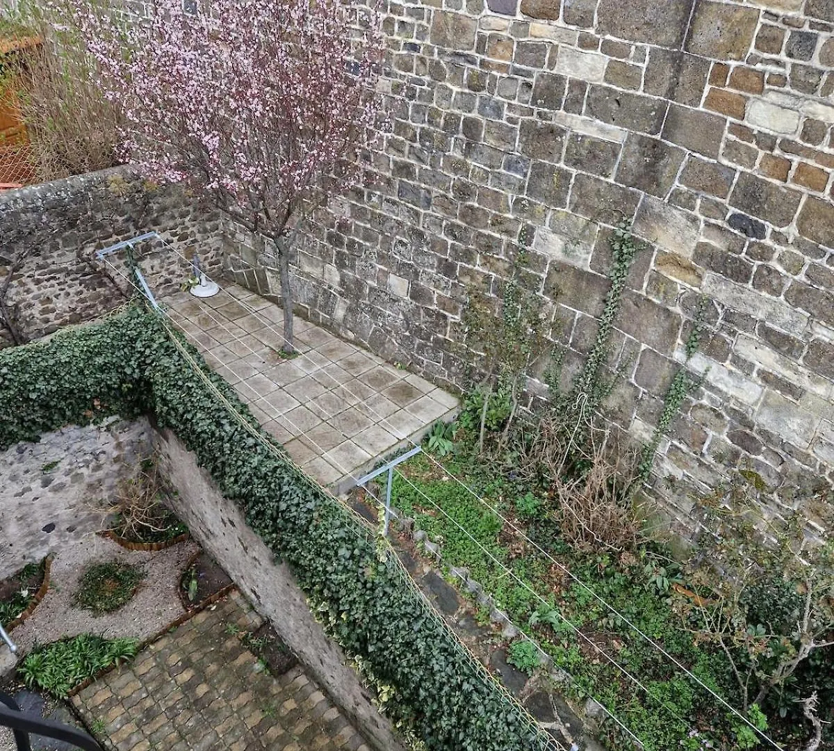 Appartement 120 M² Duplex Coeur Historique Au Calme Le Puy-en-Velay France