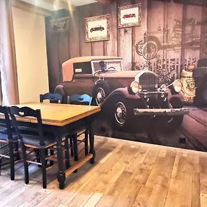 Appartement Le Vieux Tacot Avec Garage, Le Puy-en-Velay
